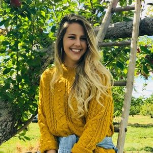 Meet your Posher, Lauren